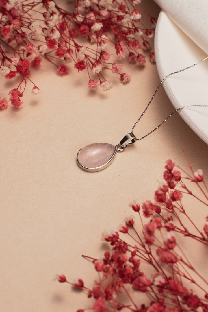 Pembe Kuvars Doğal Taş Kolye